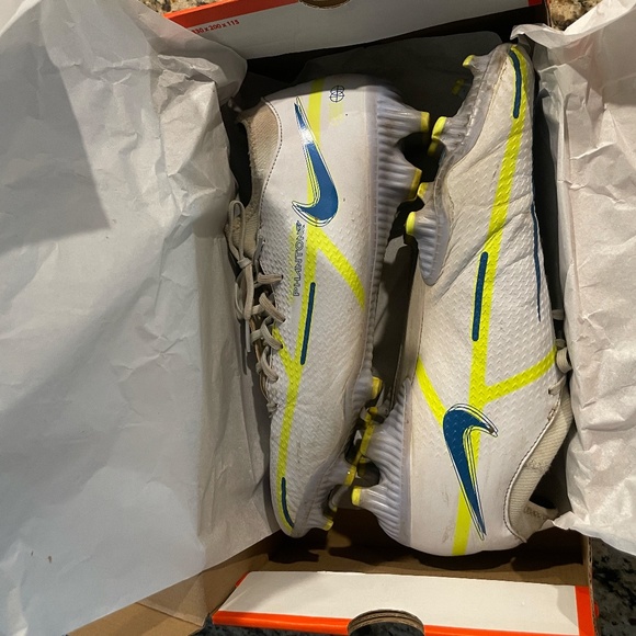 Nike Phantom GT2 Academy DF FG/MG Soccer/Fútbol cleats/boots